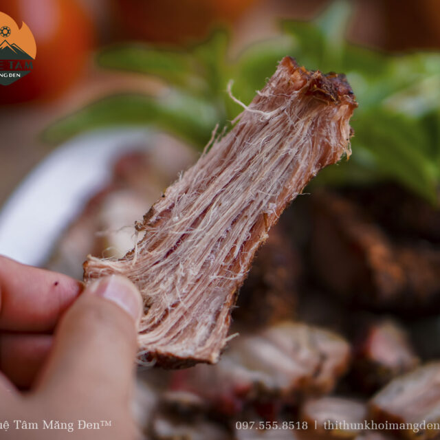 Thịt bò hun khói Măng Đen