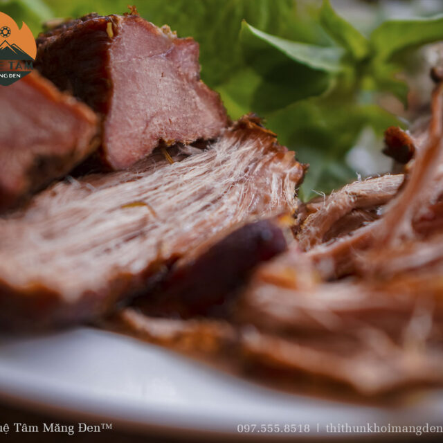 Thịt bò hun khói Măng Đen