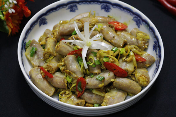 Cách làm lòng xào sả ớt ăn một lần là nhớ mãi