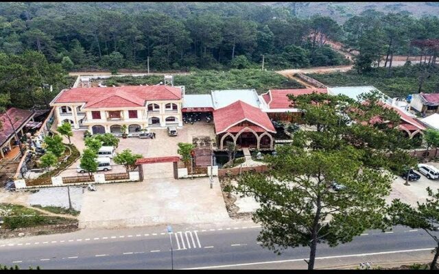 Khách sạn T&T Măng Đen