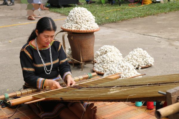 Kon Plông: Trưng bày 18 gian hàng giới thiệu sản phẩm địa phương